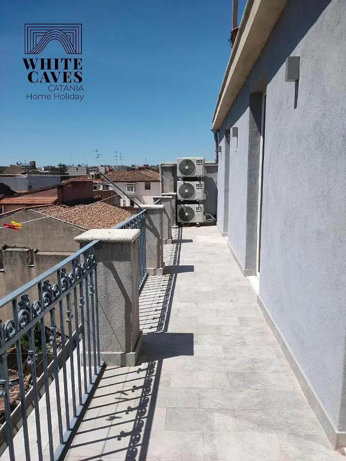 White Caves Catania Apartment איטליה